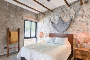 5 habitaciones, escritorio, wifi y ropa de cama 