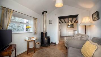 Cottage, Patio, Lake View | Iron/ironing board, free WiFi