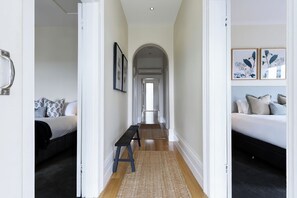 3 chambres, fer et planche à repasser, Wi-Fi gratuit, draps fournis