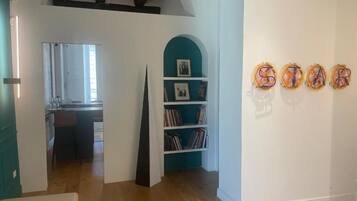 Tägliches inbegriffenes Frühstück zum Mitnehmen