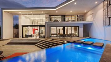 House | 5 bedrooms, Internet