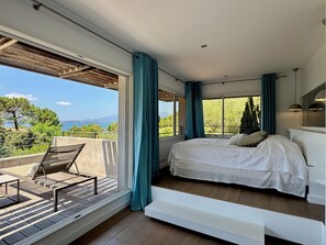 7 bedrooms, iron/ironing board, WiFi, bed sheets - Modern Villa Domaine Cala Rossa swimming pool private beach on foot 7bed/7bath (Lecci)