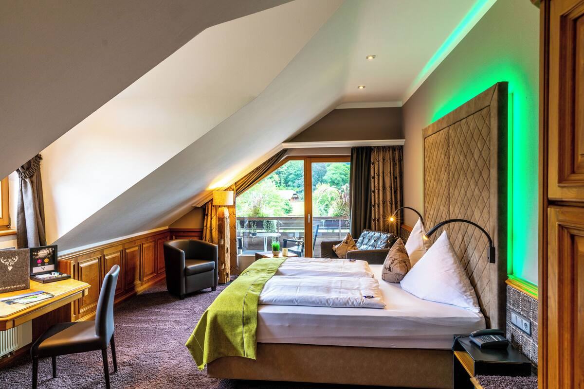 Deluxe tweepersoonskamer, balkon | 1 slaapkamer, hypoallergeen beddengoed, een minibar