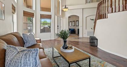 Gorgeous home w/stunning views of the Catalina Mountains- pet friendly!