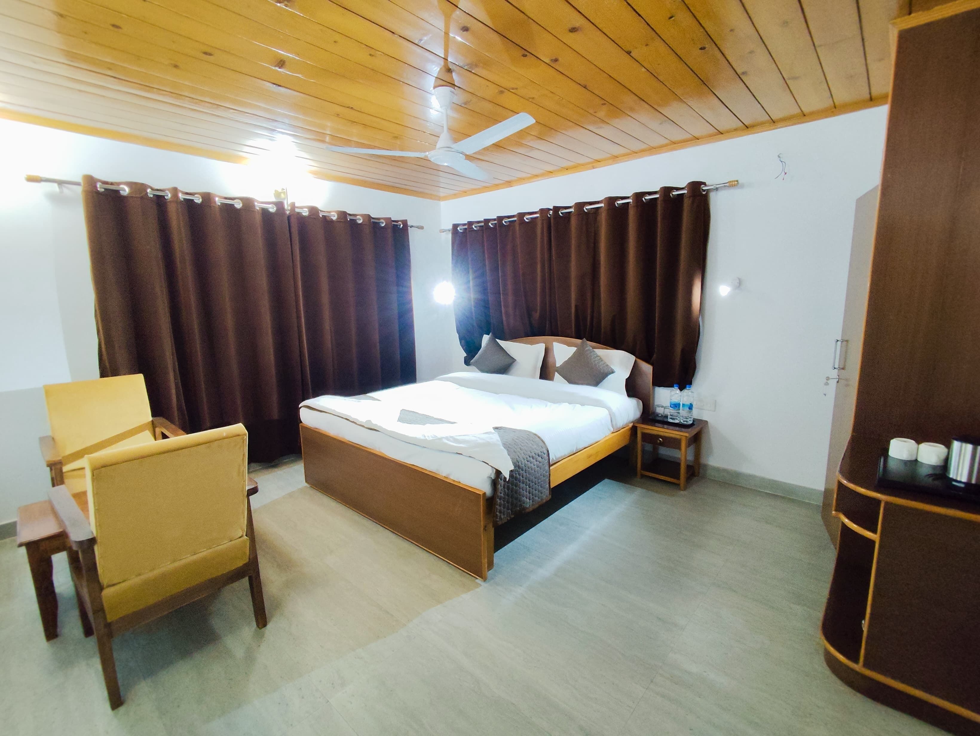 Room, 1 Double Bed, Non Smoking, Private Bathroom | Free WiFi