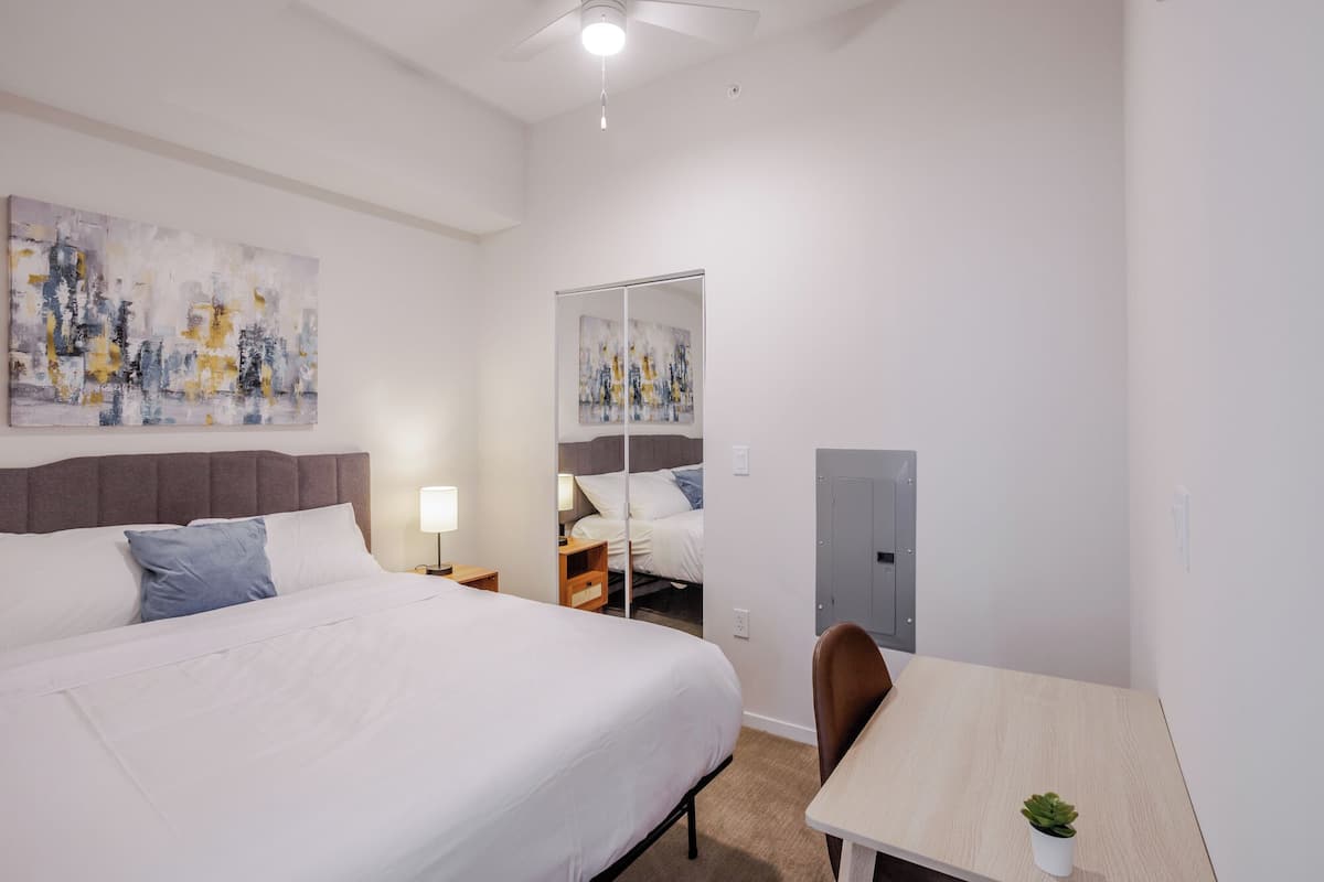 Deluxe Apartment, 1 Bedroom, Non Smoking | 2 bedrooms, desk, laptop workspace, iron/ironing board