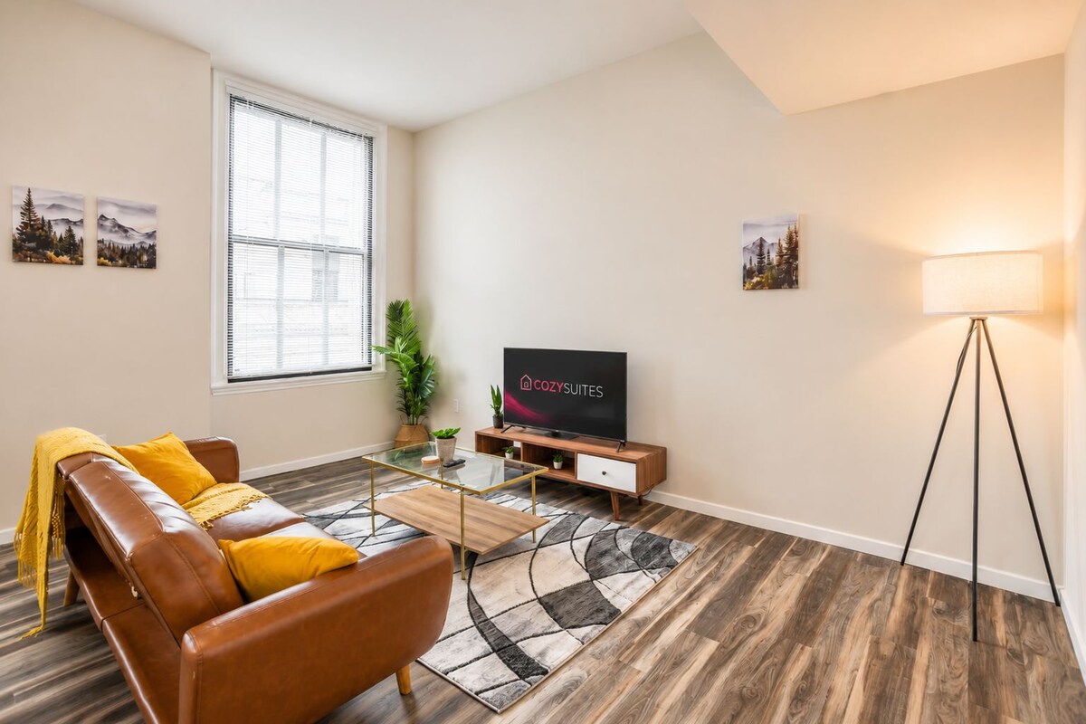 Deluxe Apartment, 1 Bedroom | Living area | 52-inch Smart TV with digital channels, Netflix, Hulu