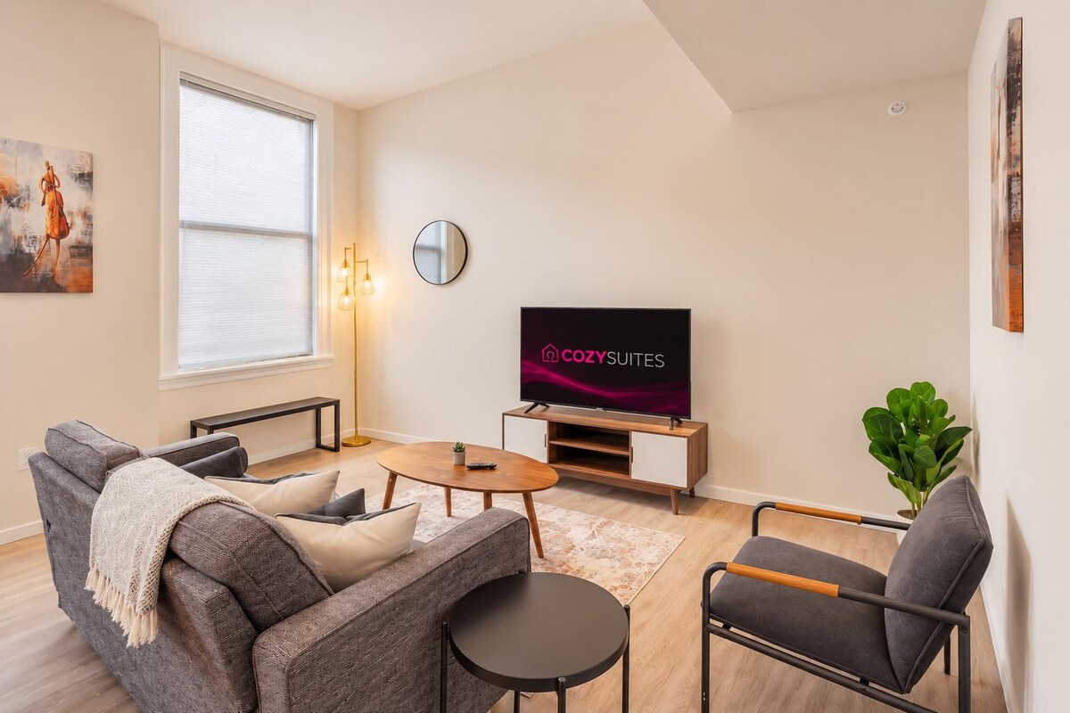 Deluxe Apartment, 1 Bedroom | Living area | 52-inch Smart TV with digital channels, Netflix, Hulu