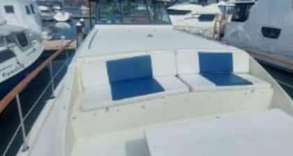 Sleep on a boat :) Enjoy your summer adventure on this classic YACHT 43 foot
