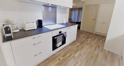 Tahiti - Urban Maohi Cottage