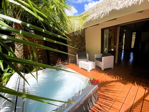 Apartment, Smoking | 2 bedrooms - Moorea - The Serenity Creek spa (Moorea-Maiao)