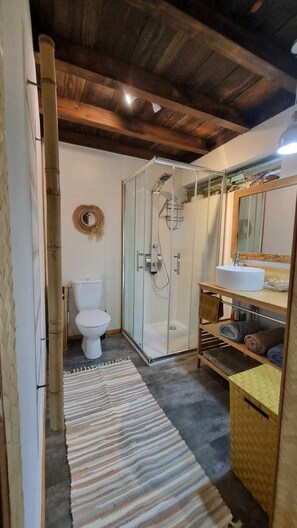 Apartment, Smoking | 2 bedrooms - Moorea - Tropical Bungalow (Moorea-Maiao)