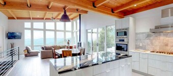 Sky-high Mountain Luxury w Jaw Dropping Views