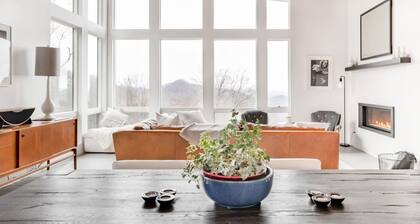 Private Luxury Mountain View Getaway at Cloud 9