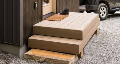 Romantic Couples Getaway 4 Miles to DT Hot Tub Haus 43