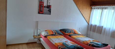2 bedrooms, WiFi, bed sheets