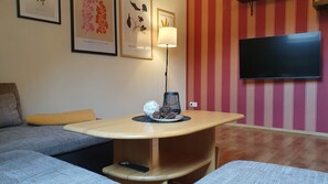 Interior - Vacation apartment in the manor house - directly opposite the castle with terrace and WLAN (Gablenz)