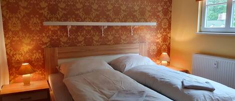 2 bedrooms, iron/ironing board, WiFi, bed sheets