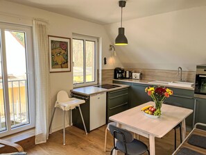 Oven, dishwasher - Nice apartment for 4 guests with WIFI, TV and patio (Wolgast)