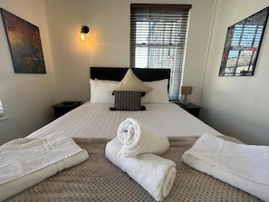 City-Apartment, Stadtblick | 2 Schlafzimmer, Bügeleisen/Bügelbrett, kostenloses WLAN