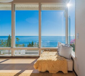 House | 4 bedrooms, Internet - Malibu Retreat w Beach Access and Ocean View (Malibu)
