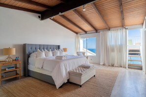 4 عدّة غرف نوم وخدمة الإنترنت