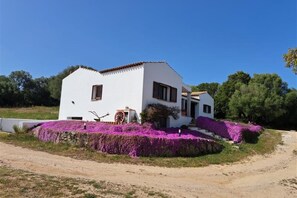 Family Apartment, Multiple Bedrooms, 2 Bathrooms (La Suara Manna) | Exterior