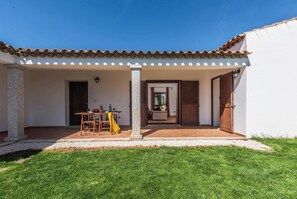 Exterior - La Suara Manna (Palau)