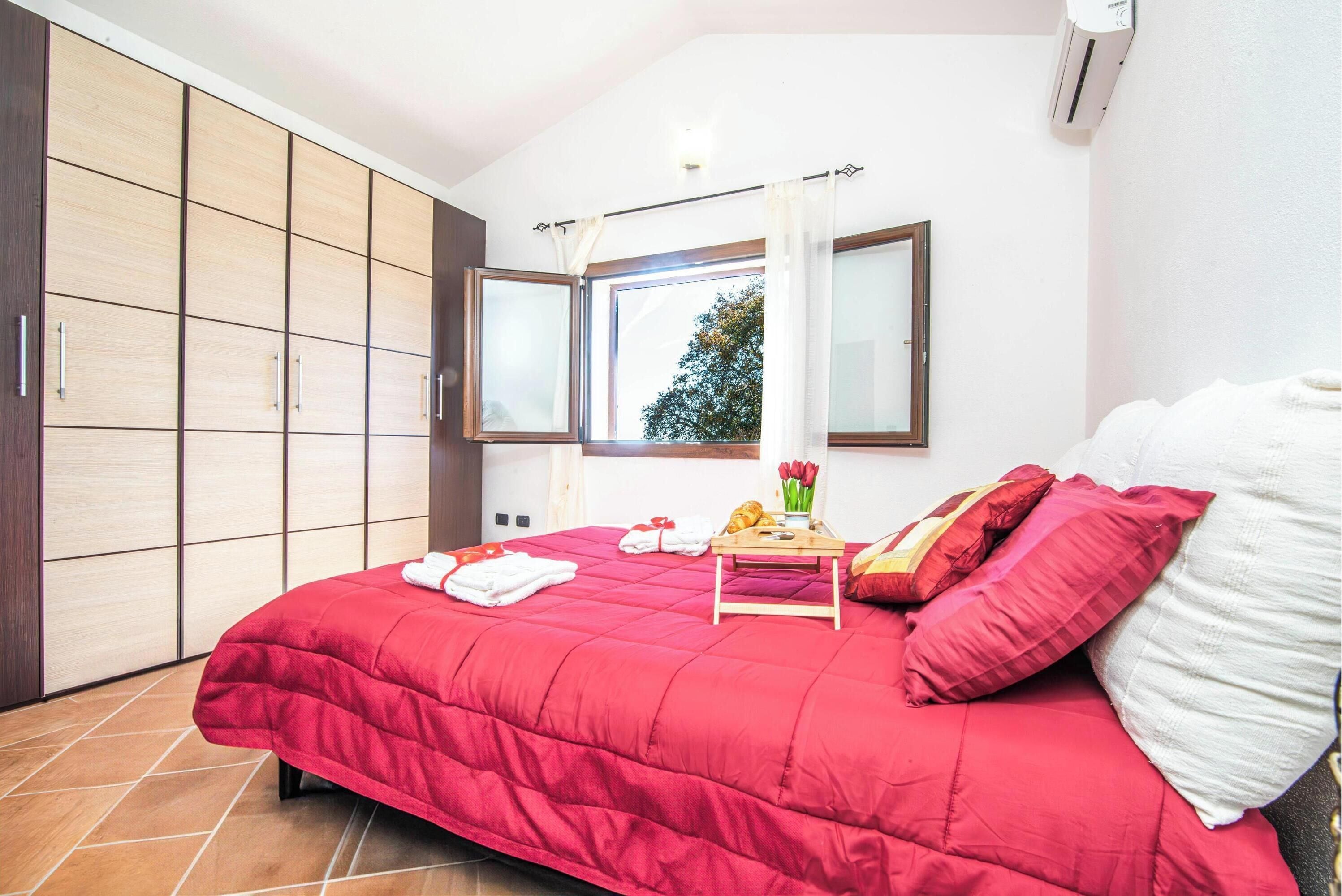 Family Apartment, Multiple Bedrooms, 2 Bathrooms (La Suara Manna) | 3 bedrooms, laptop workspace, free WiFi, bed sheets