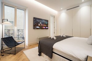 2 dormitorios, tabla de planchar con plancha, wifi gratis y ropa de cama