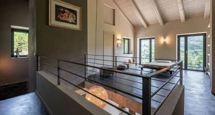 Alleinstehendes Ferienhaus mit privatem Pool, W-LAN, TV, Innenhof, Haustiere erlaubt, Parkplatz
