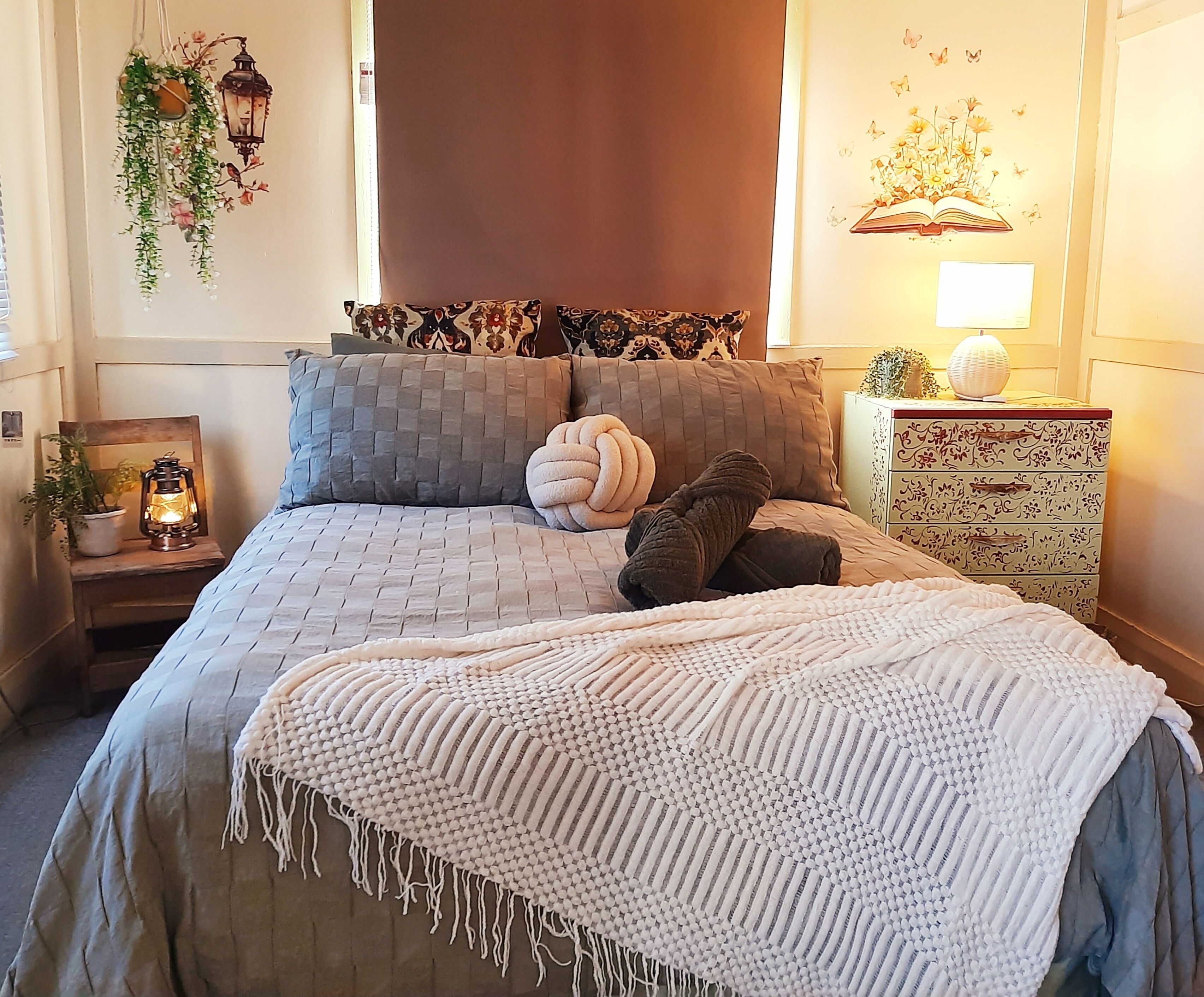 6 slaapkamers, een strijkplank/strijkijzer, wifi, beddengoed