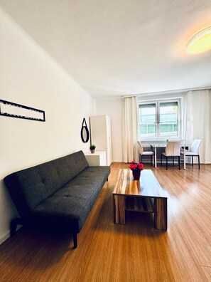 Basic Room | Iron/ironing board, free WiFi