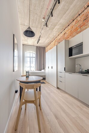 Full-size fridge, microwave, oven, stovetop - Noli Gdansk Old Town (Gdansk)