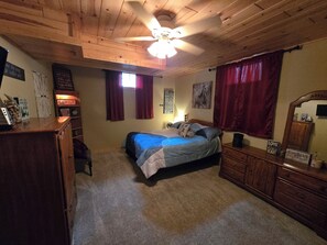 2 habitaciones, tabla de planchar con plancha y wifi gratis 