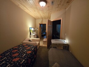 2 dormitoris, planxa i posts de planxar, wifi gratuïta i roba de llit