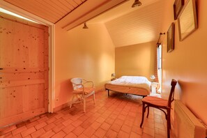 6 bedrooms, free WiFi