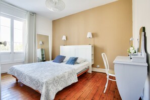 4 chambres, fer et planche Ă repasser, Wi-Fi gratuit