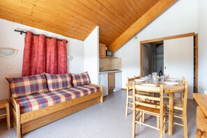 Interior - Apartment overlooking the slopes, for 8 people (Le Dévoluy)