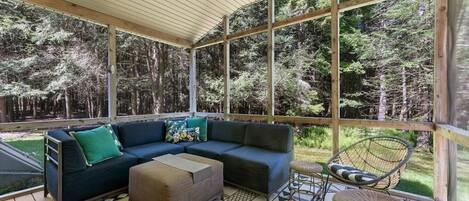 Smart-tv och eldstad