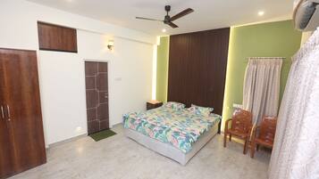 Luxury Apartment, Beach View | Free WiFi