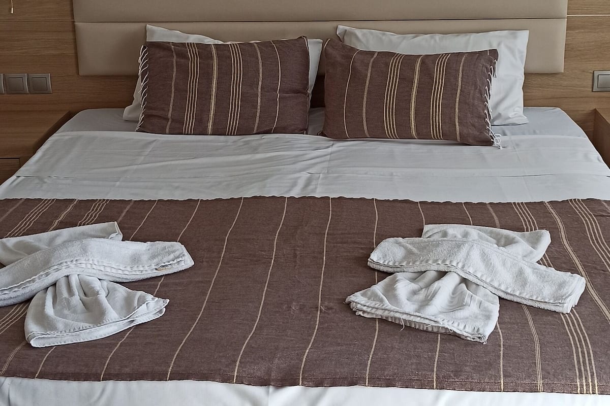 1 bedroom, in-room safe, soundproofing, free WiFi