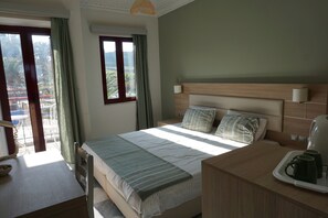 In-room safe, soundproofing, free WiFi, bed sheets - Vida Balance Garden (Mithimna)
