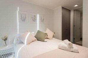 2 slaapkamers, een strijkplank/strijkijzer, wifi, beddengoed
