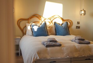 Bügeleisen/Bügelbrett, kostenloses WLAN, Bettwäsche