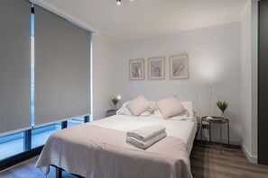 2 slaapkamers, een strijkplank/strijkijzer, wifi, beddengoed