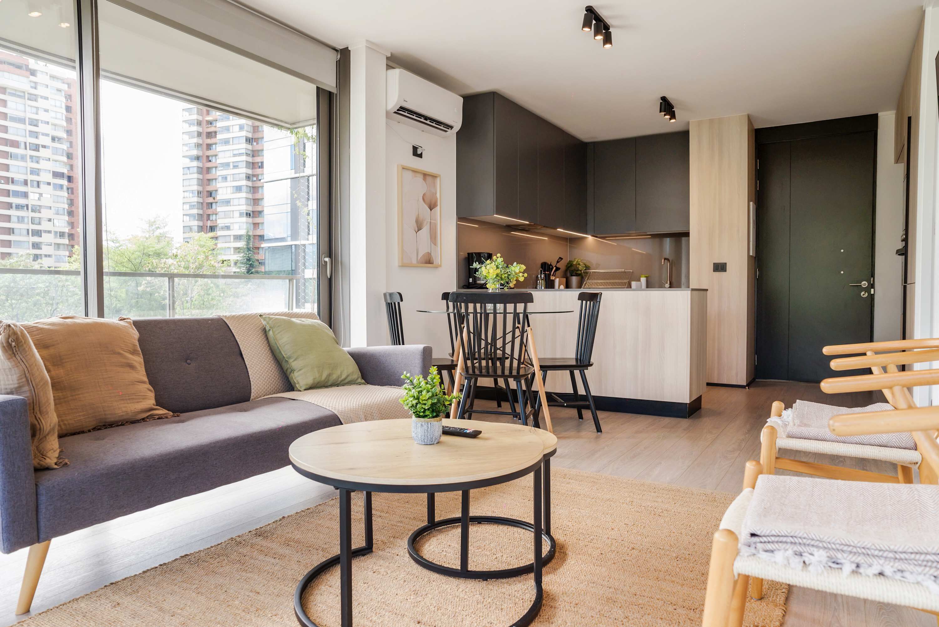 テレビ、書斎 / ワークスペース