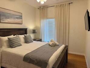 5 bedrooms, iron/ironing board, WiFi, bed sheets