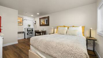 1 habitación, tabla de planchar con plancha, wifi gratis y ropa de cama