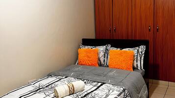 1 habitación y ropa de cama